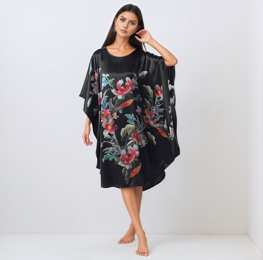 Chemise de nuit ample en soie de mûrier à motifs de pivoines vin