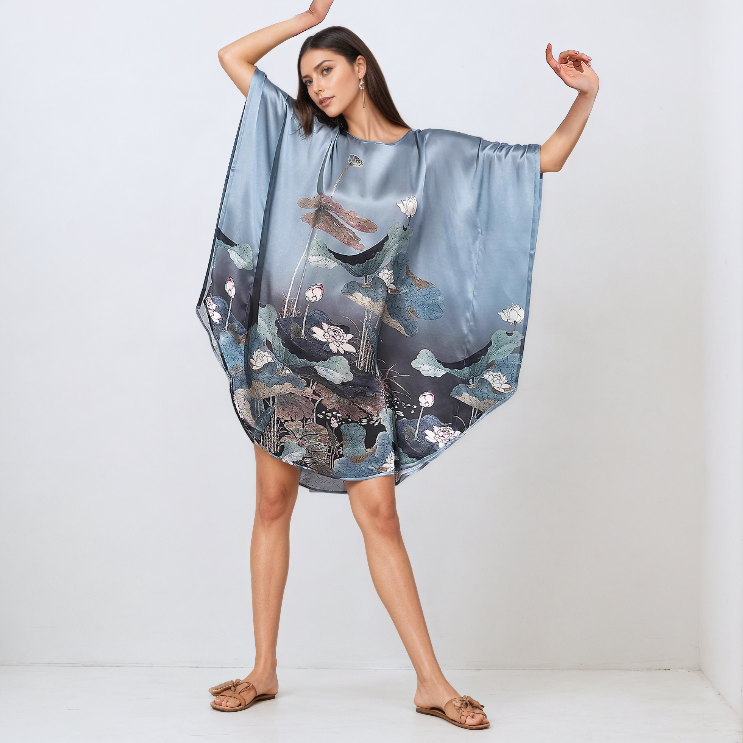 Chemise de nuit ample en soie à imprimé lotus