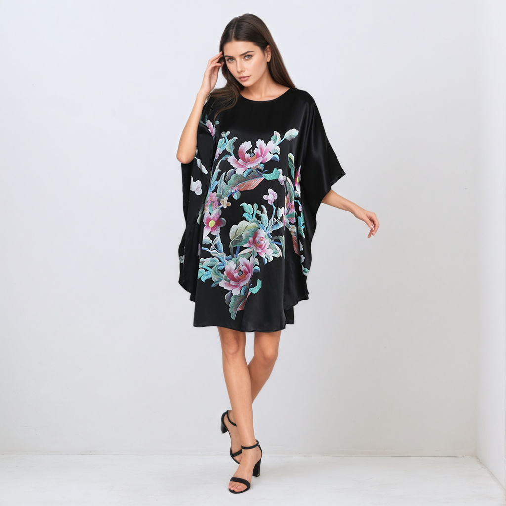 Chemise de nuit ample en soie de mûrier à motifs de pivoines rouge