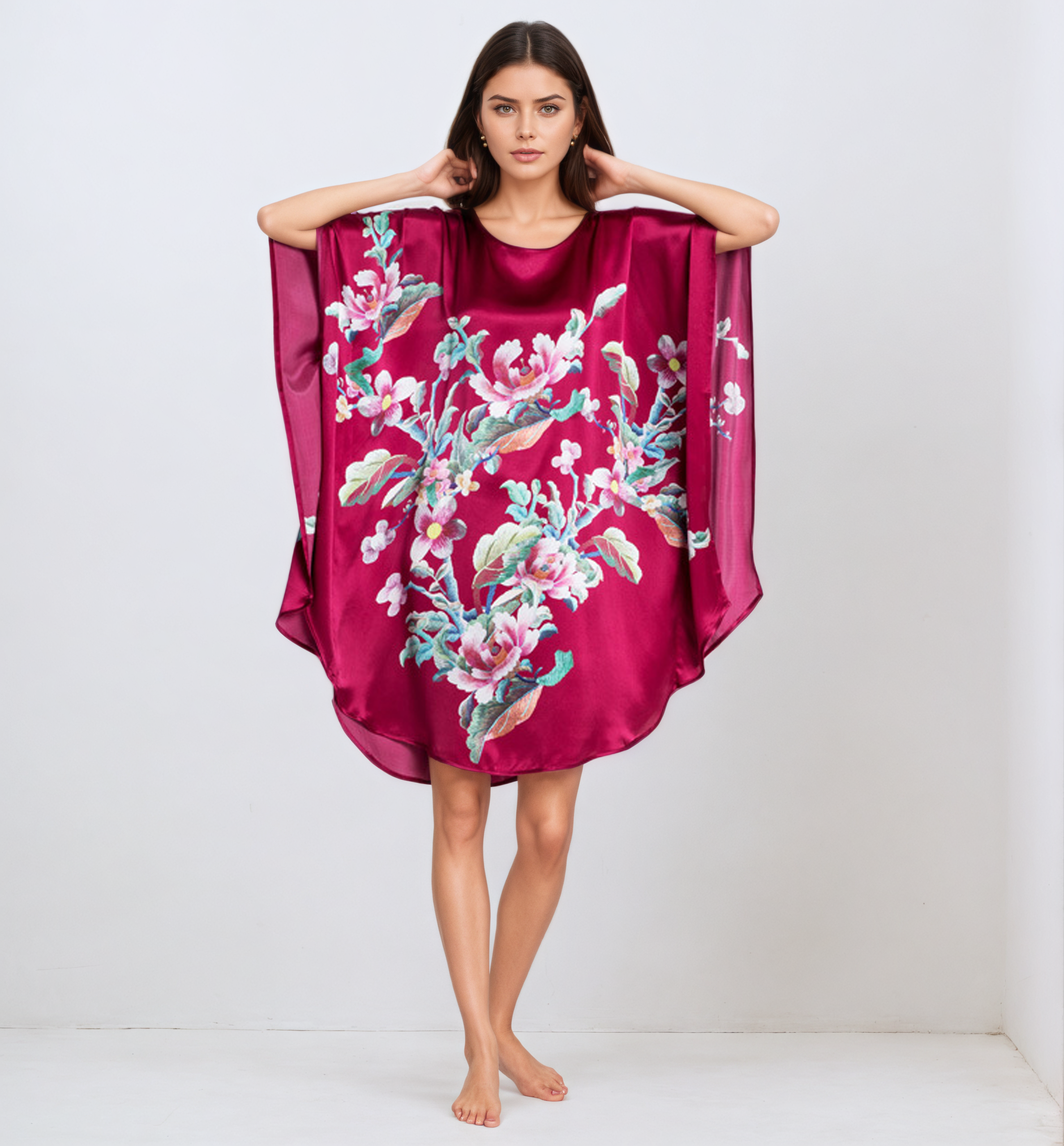 Chemise de nuit ample en soie de mûrier à motifs de pivoines