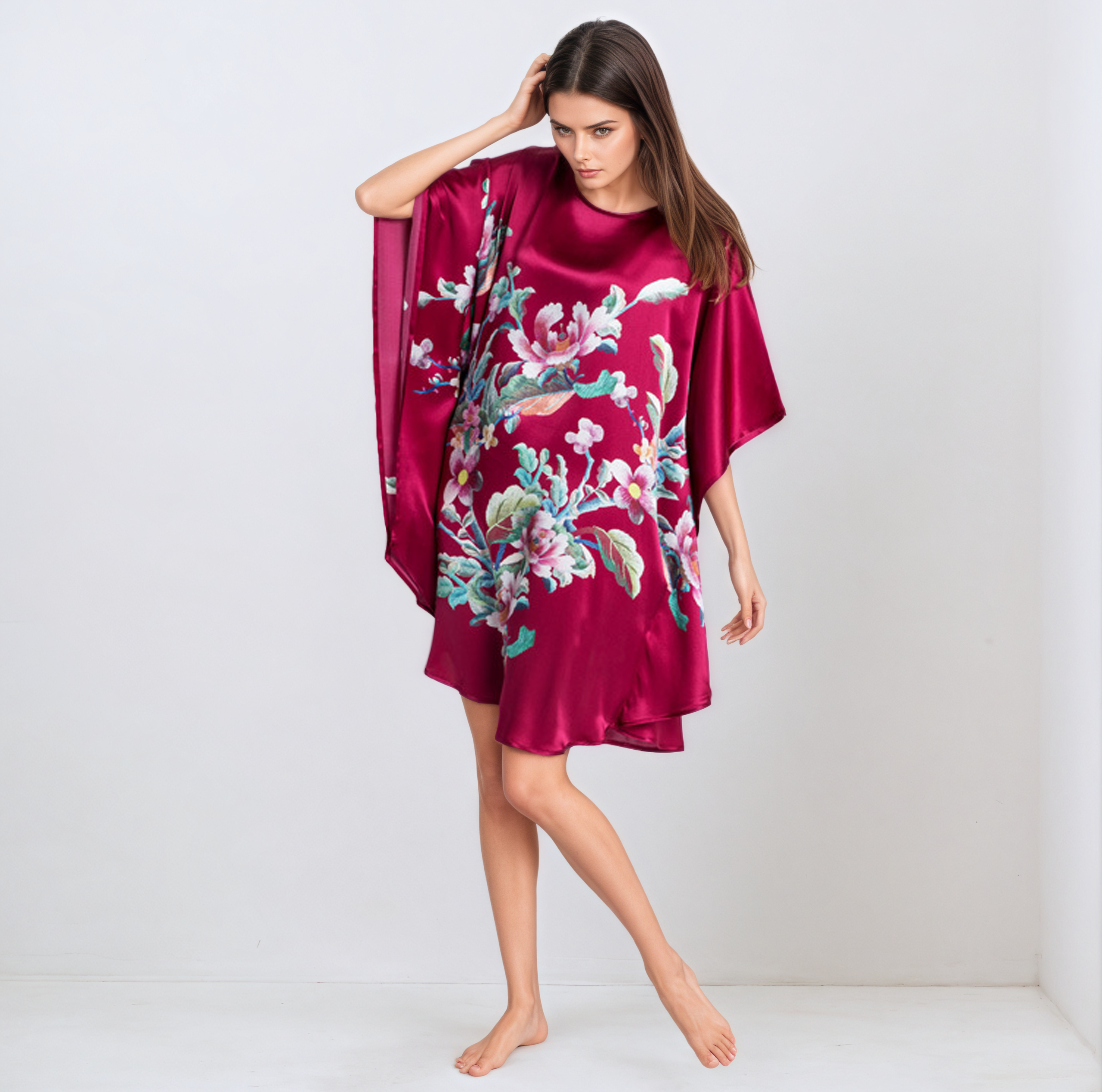 Chemise de nuit ample en soie de mûrier à motifs de pivoines vin