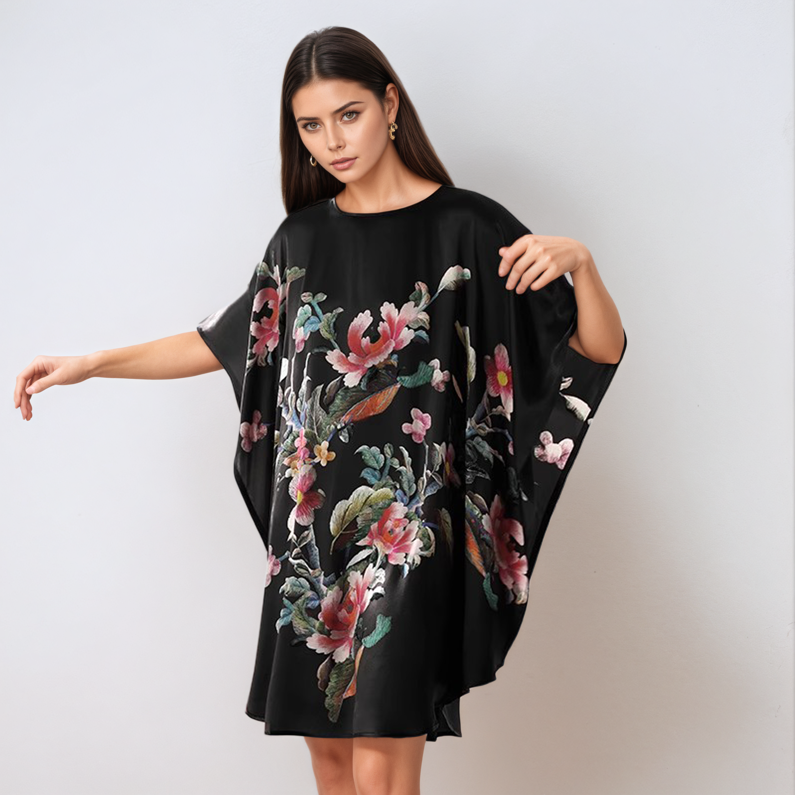 Chemise de nuit ample en soie de mûrier à motifs de pivoines