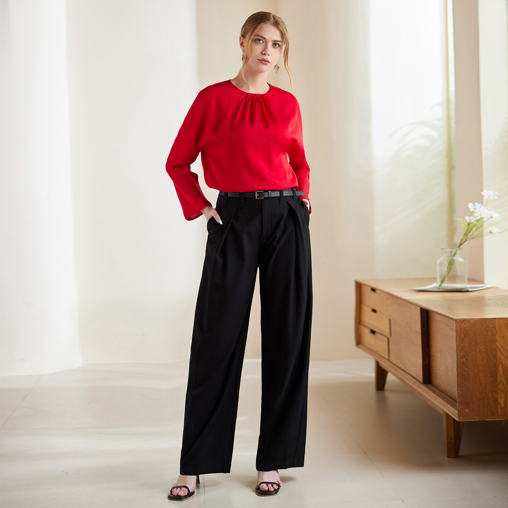 Chemise en soie plissée pour femme style professionnel