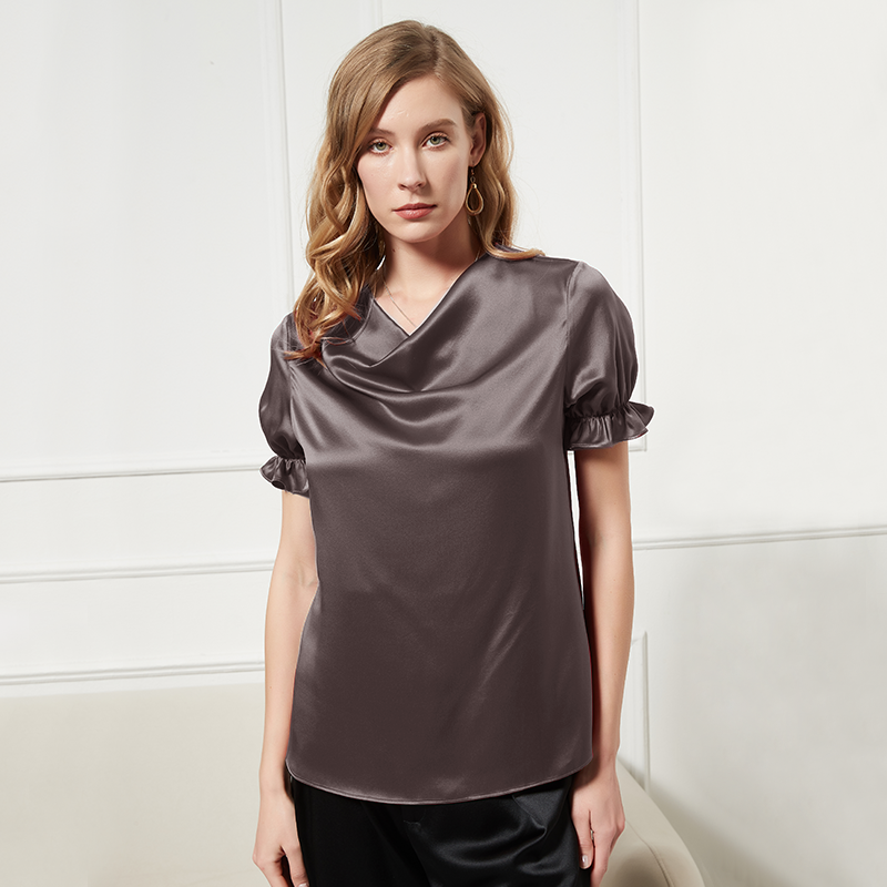 Blouse femme en soie ivoire à col drapé et manches volantées