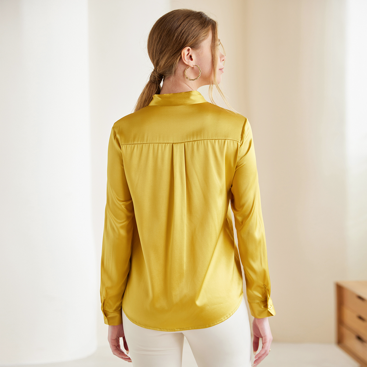 Chemise femme en soie à ruban décoratif