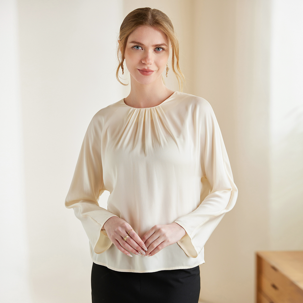 Chemise en soie plissée pour femme style professionnel