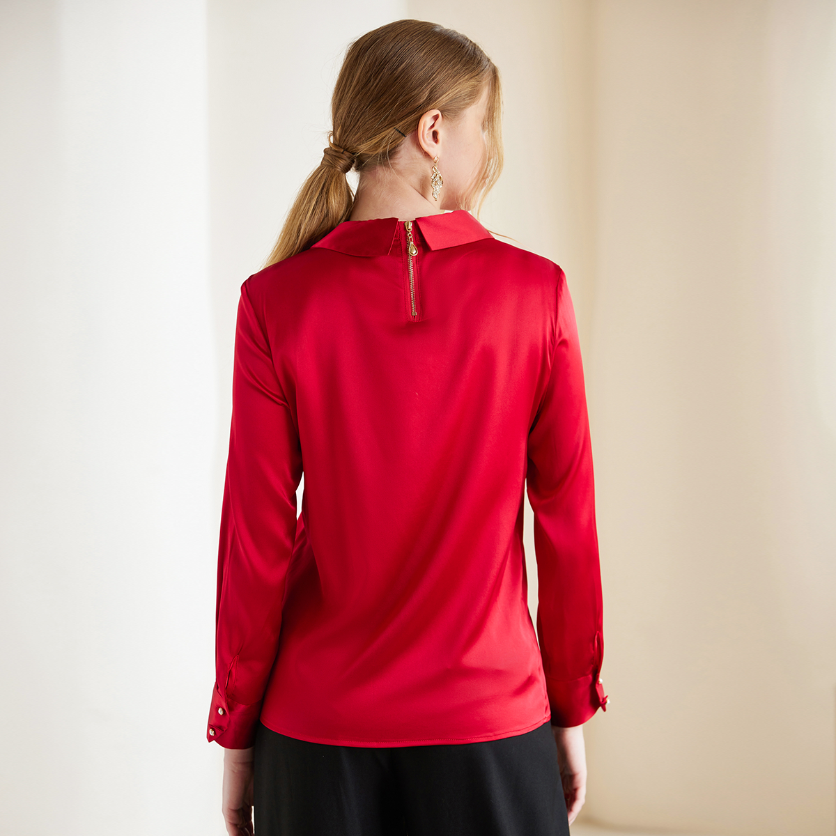 Chemisier femme en soie à boutons perles synthétiques