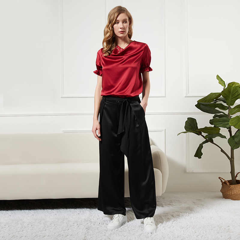 Blouse femme en soie ivoire à col drapé et manches volantées