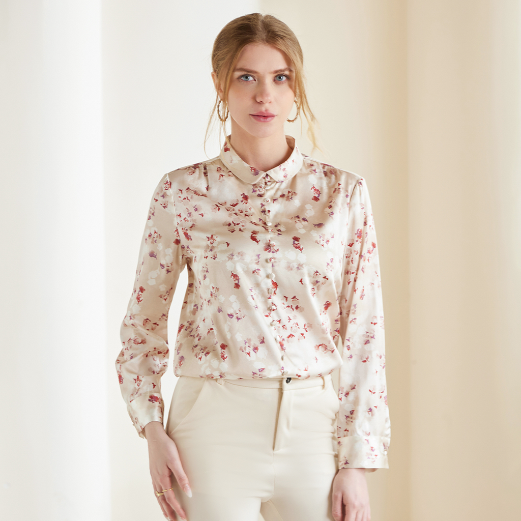 Chemisier femme en soie à imprimé floral et col Peter Pan violet