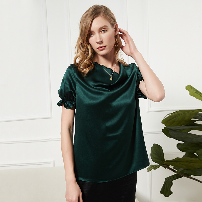 Blouse femme en soie ivoire à col drapé et manches volantées