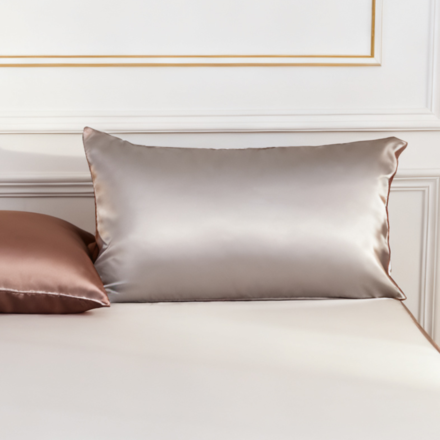 19 MOMME Parure de Drap en soie gris et brun 3 pièces