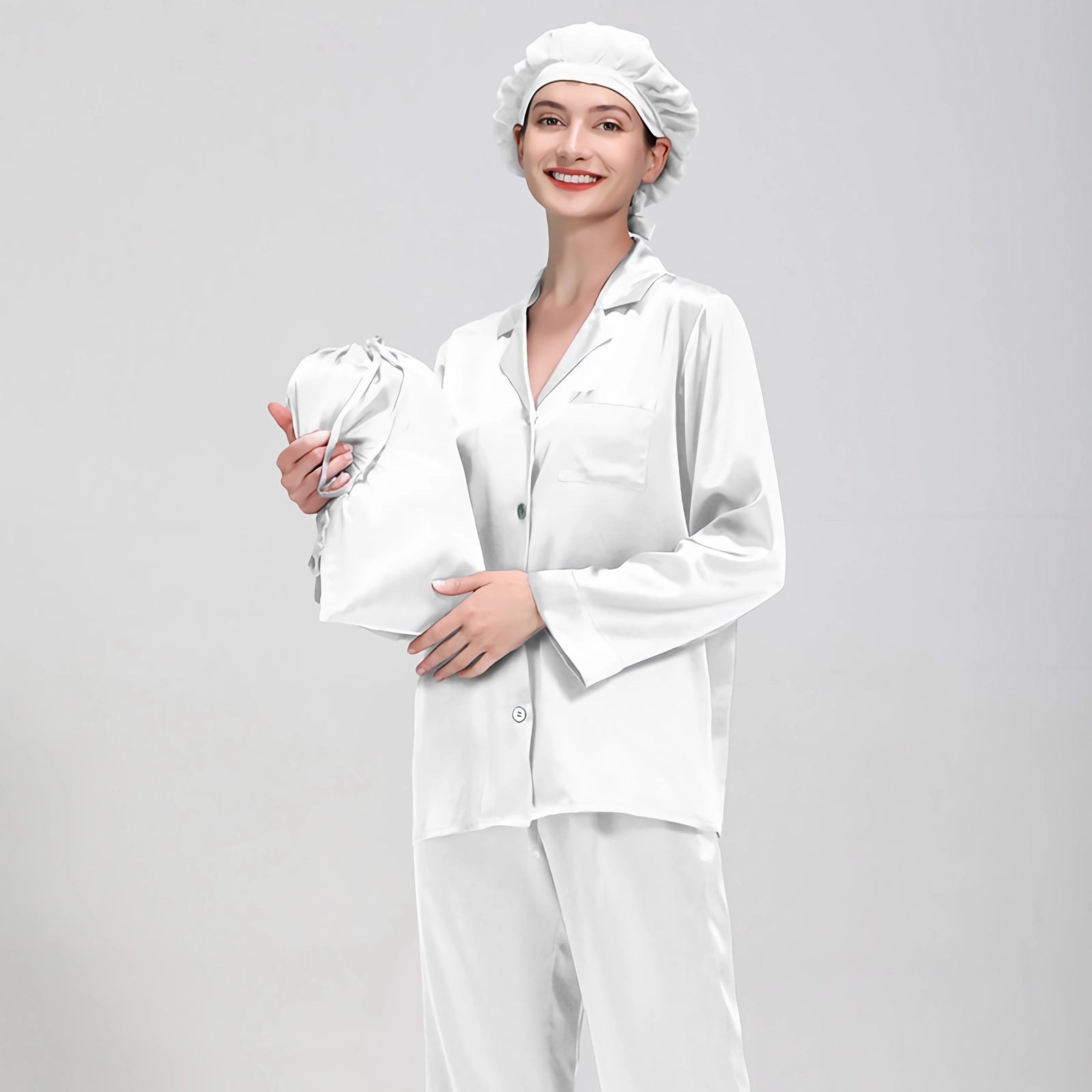 Pyjama femme en soie noir classique à col revers et poche poitrine