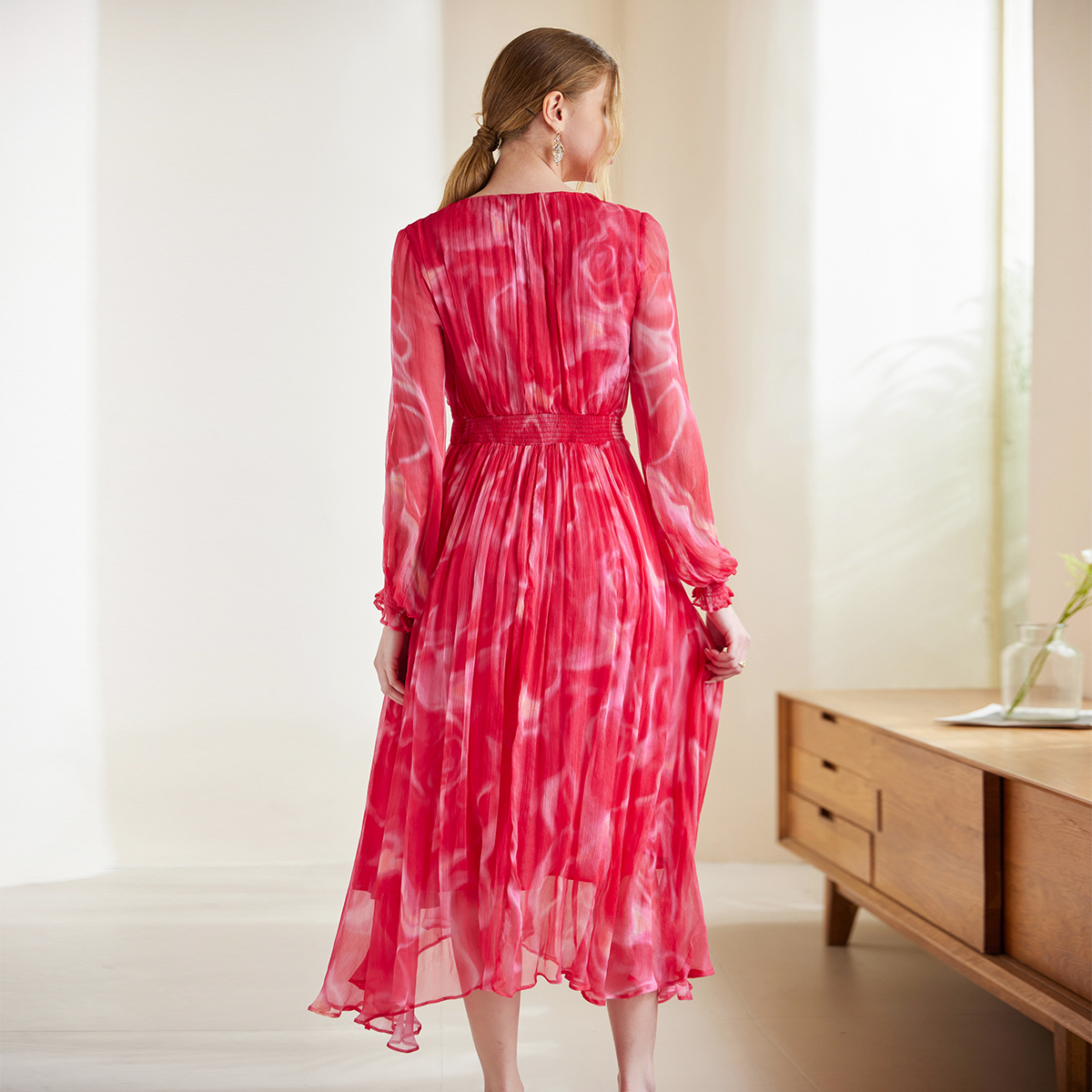 Robe en soie Crêpe froissé à effet dégradé et manches à volants